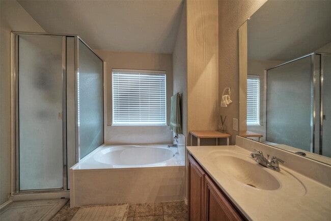 Building Photo - 8809 White Ibis Dr
