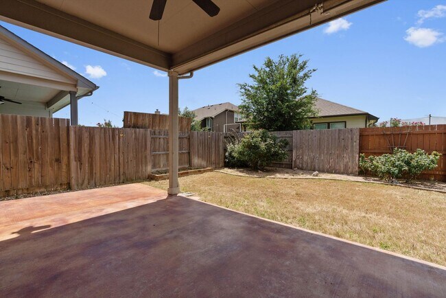 Building Photo - 4-Bedroom Home in Rancho Sienna for Rent