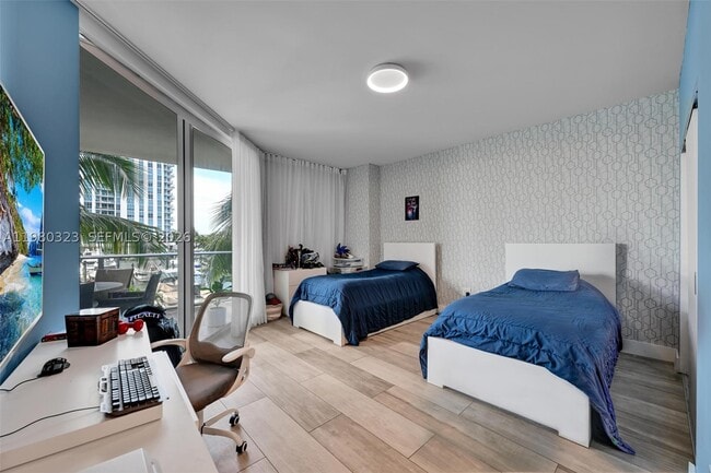 Building Photo - 17111 Biscayne Blvd