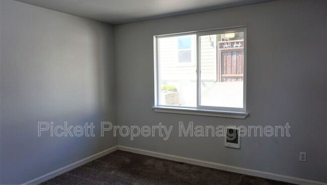 Building Photo - 1134 Scott Ave