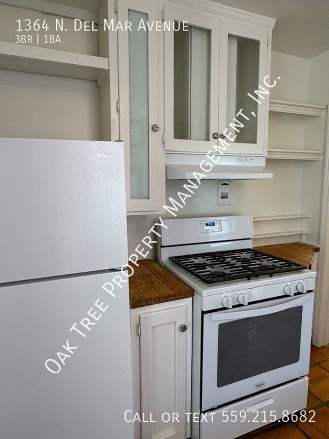 Building Photo - 1364 N Del Mar Ave