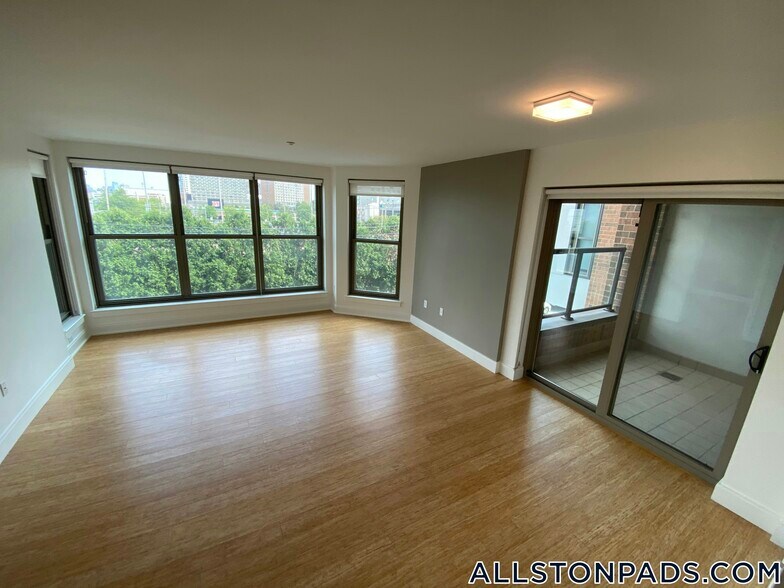 Building Photo - 40 Malvern St