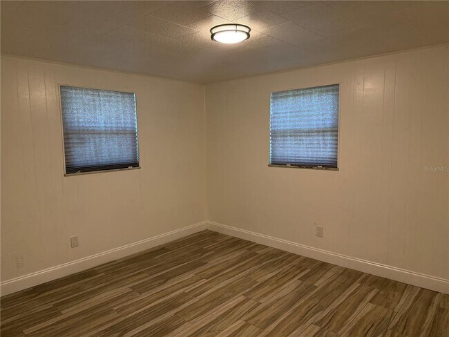 Building Photo - 9811 N Jasmine Ave
