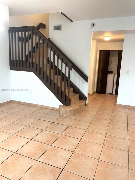 Building Photo - 8625 SW 152nd Ave