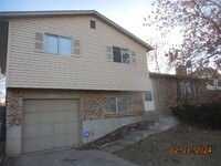 Building Photo - 3 Bedroom 2 bath, single family house in W...