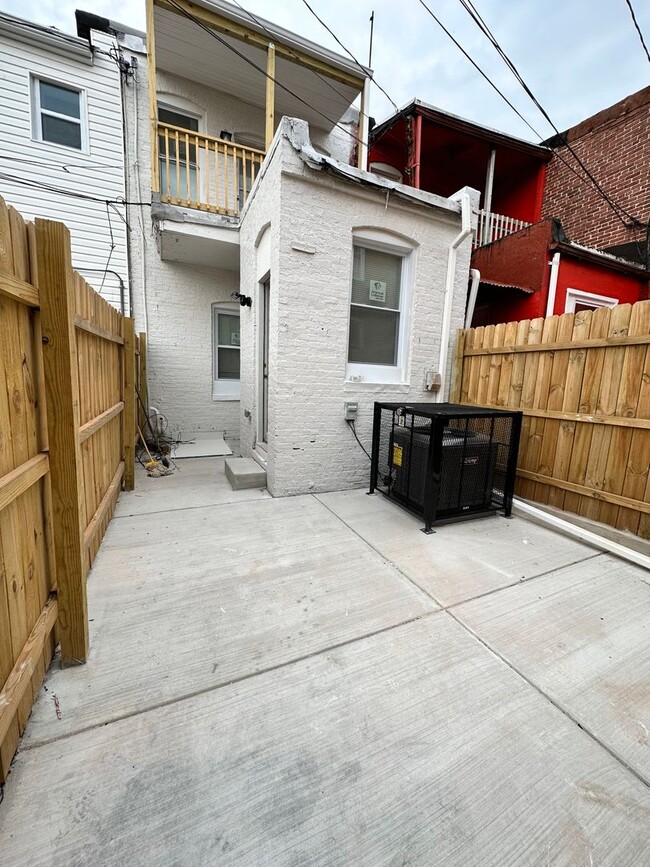 Building Photo - EAST BALTIMORE RENOVATED TOWNHOME CLOSE TO...