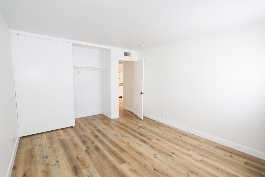 Building Photo - 9647 Spyglass Ave
