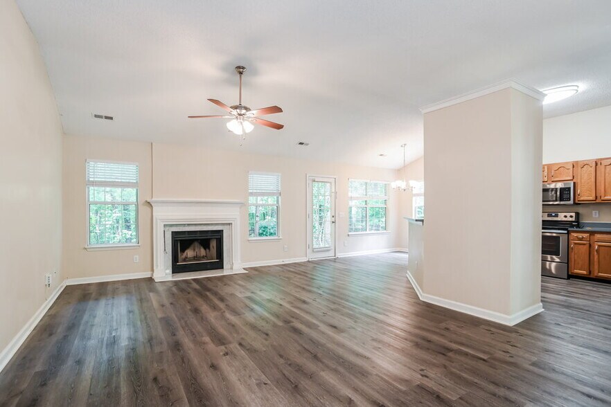 Building Photo - 11240 Isthmus Ct