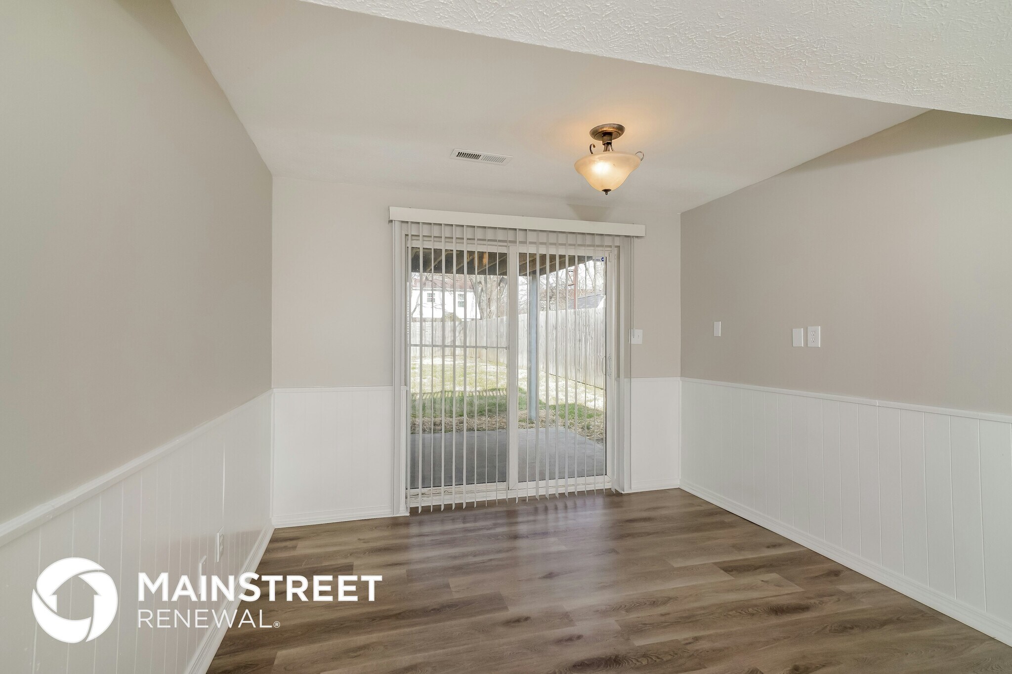 Building Photo - 8709 Redcoat Ct