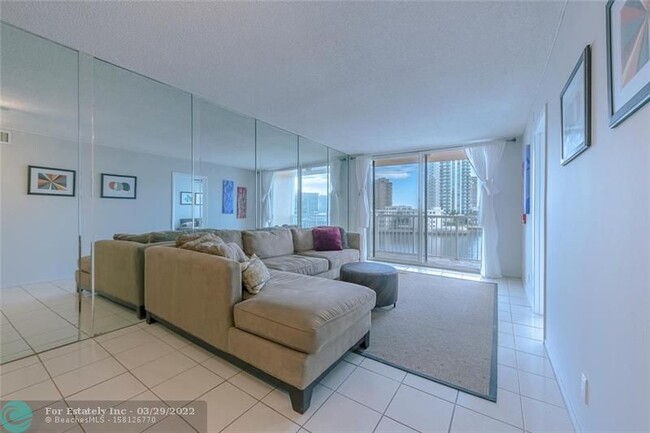 Building Photo - 121 Golden Isles Dr