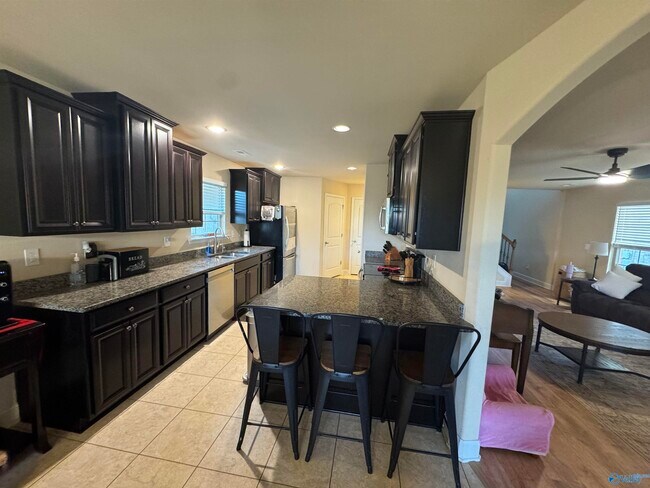 Building Photo - 200 Tybee Dr
