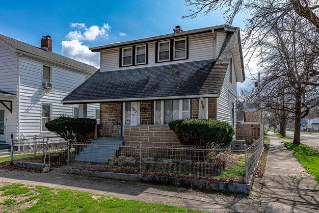 Building Photo - 1103 Reservoir St