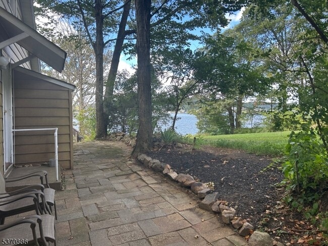 Building Photo - 19 Windemere Ave