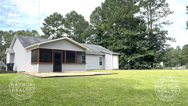Building Photo - Unbelievable Value - Ranch with 4 Bedrooms...
