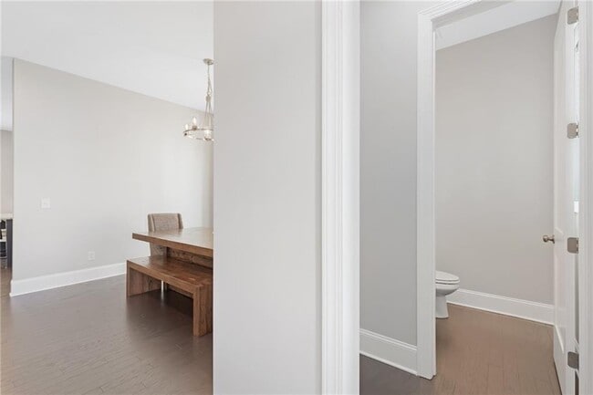 Building Photo - 1859 Commons Pl NW