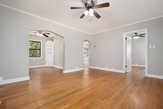 Building Photo - 3708 N Virginia Ave