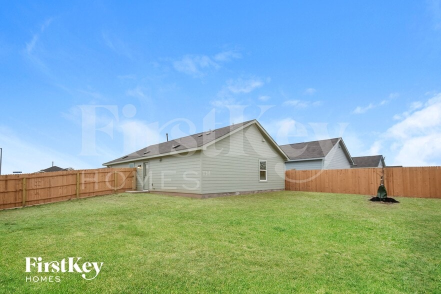 Building Photo - 10815 Giacconi Dr