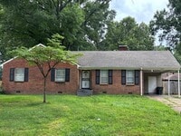 Building Photo - 3065 Earnett St