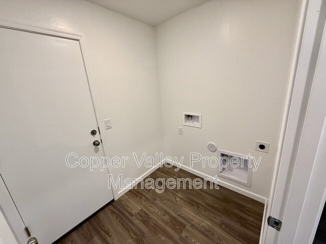 Building Photo - 955 Jubal Ln