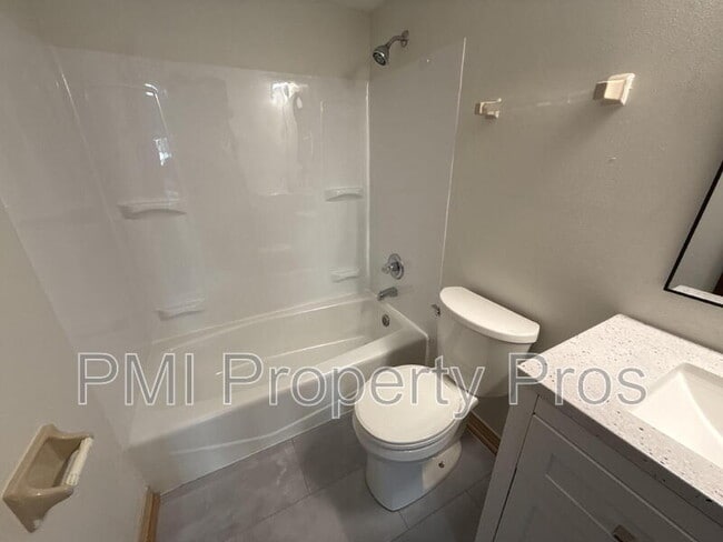 Building Photo - 8148 S 88th St