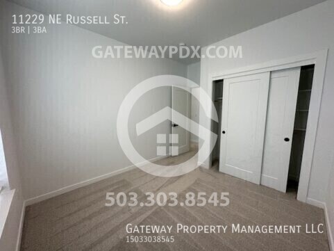 Building Photo - 11229 NE Russell St