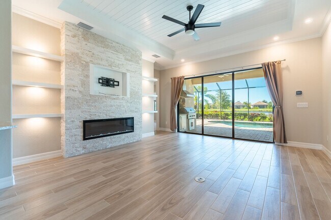 Building Photo - Stunning Country Club East Unfurnished Res...