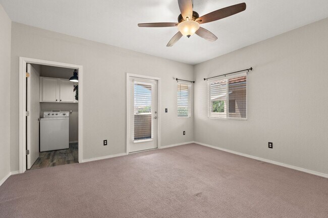 Building Photo - 6800 Vista Del Norte Dr NE