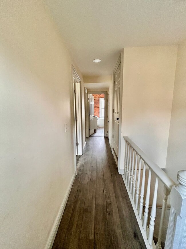 Building Photo - Charming 3 Bedroom Lancaster Home with Yard and Laundry Hookups!