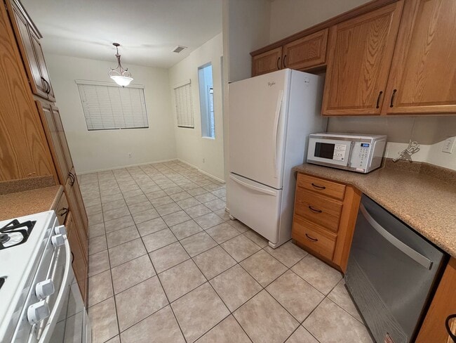 Building Photo - 17403 N 167th Dr
