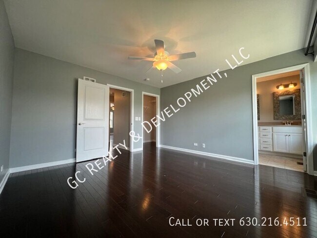 Building Photo - 54 Lakeview Pl