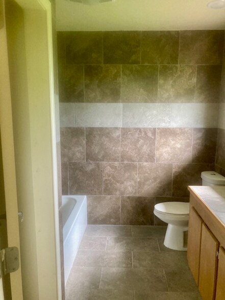 Building Photo - 1001 McDonald Dr