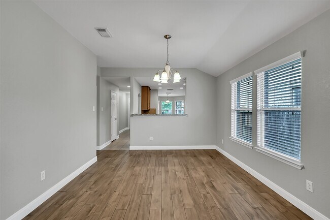 Building Photo - 3011 Crescent Oaks Park Ln