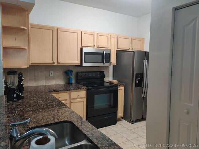 Building Photo - 224 Murcia Dr