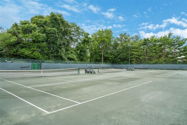 Building Photo - 100 Woodlake Dr W