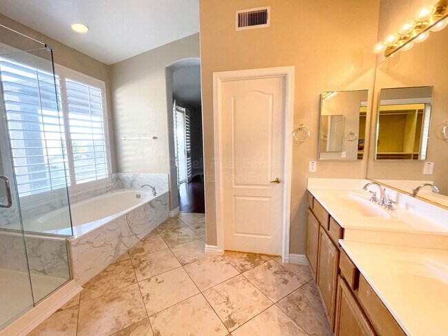 Building Photo - 2260 W Megan St