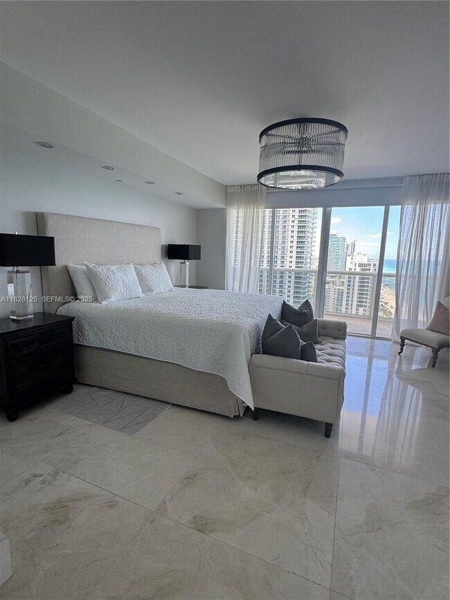 Building Photo - 1830 S Ocean Dr