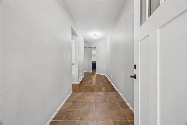 Building Photo - 500 Millington Ln