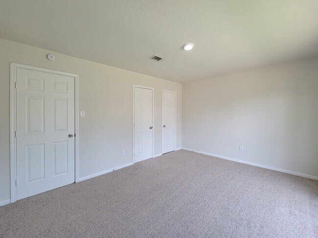 Building Photo - 8719 Valley Song Dr