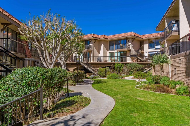 Building Photo - 190 Del Mar Shores Terrace