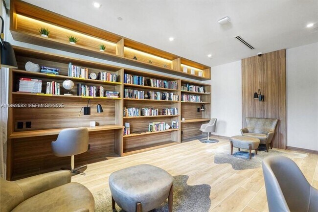 Building Photo - 1000 W Island Blvd