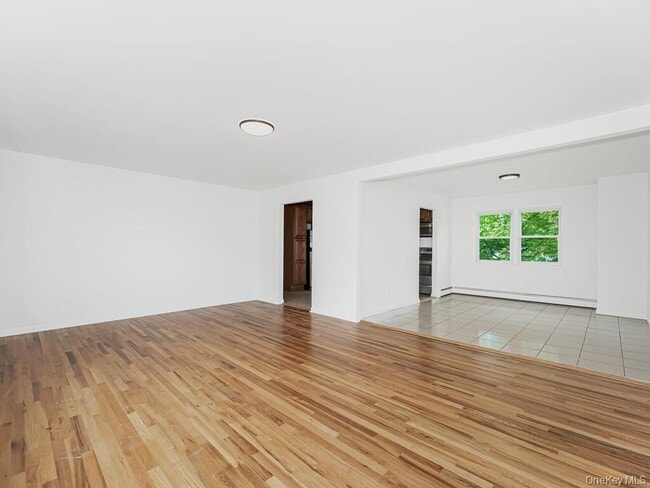 Building Photo - 131 Huntsbridge Rd