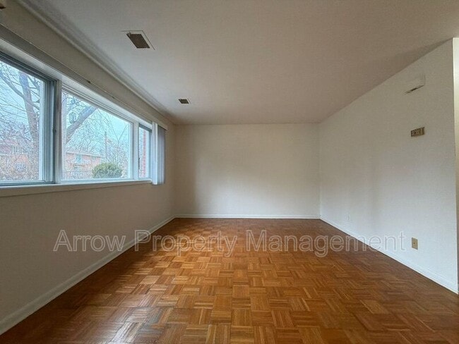 Building Photo - 1424 S 20th St