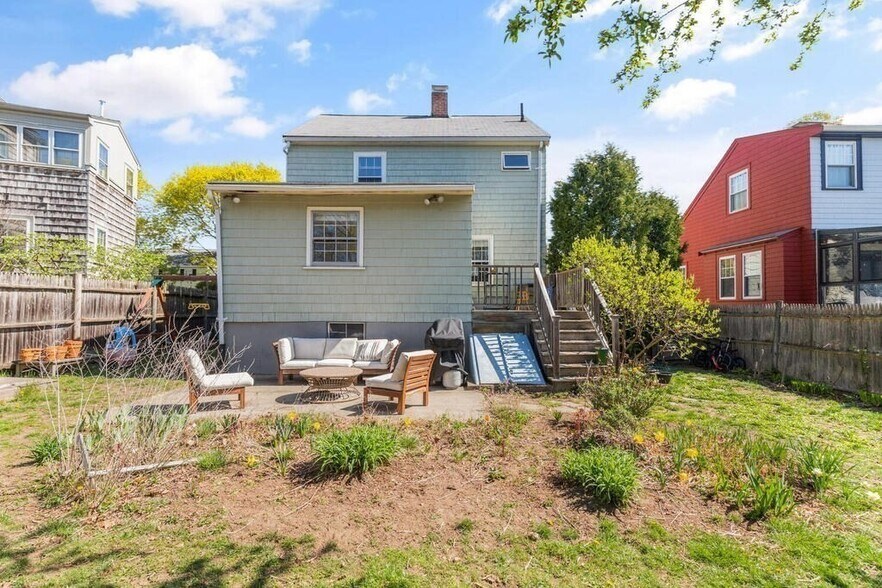 Building Photo - 7 Marrigan St