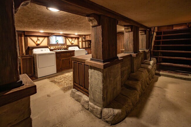 Building Photo - 2517 BASEL Ct