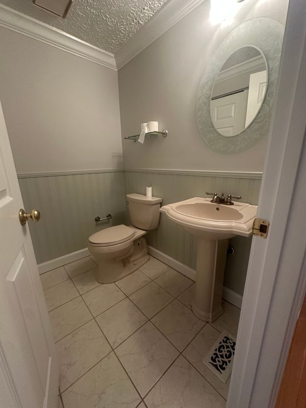 Building Photo - 804 Mason Rd