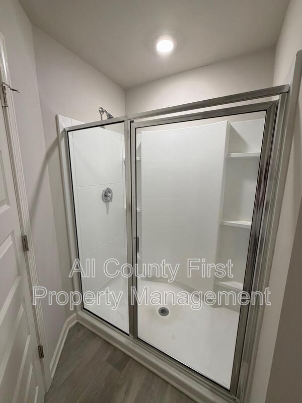 Building Photo - 1336 Rogers Landing