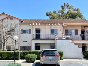 Building Photo - Upper Level Condo in The Villas of Calavera Hills!