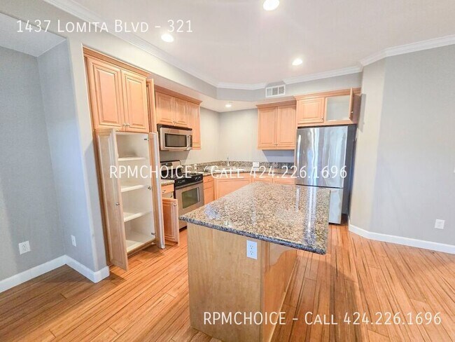 Building Photo - 1437 W Lomita Blvd