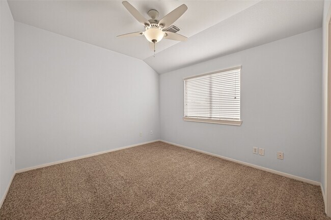 Building Photo - 3308 Clearview Cir