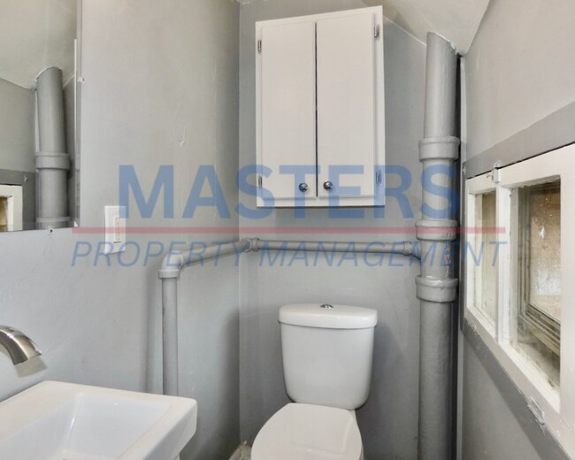 Building Photo - 237 Yondota St